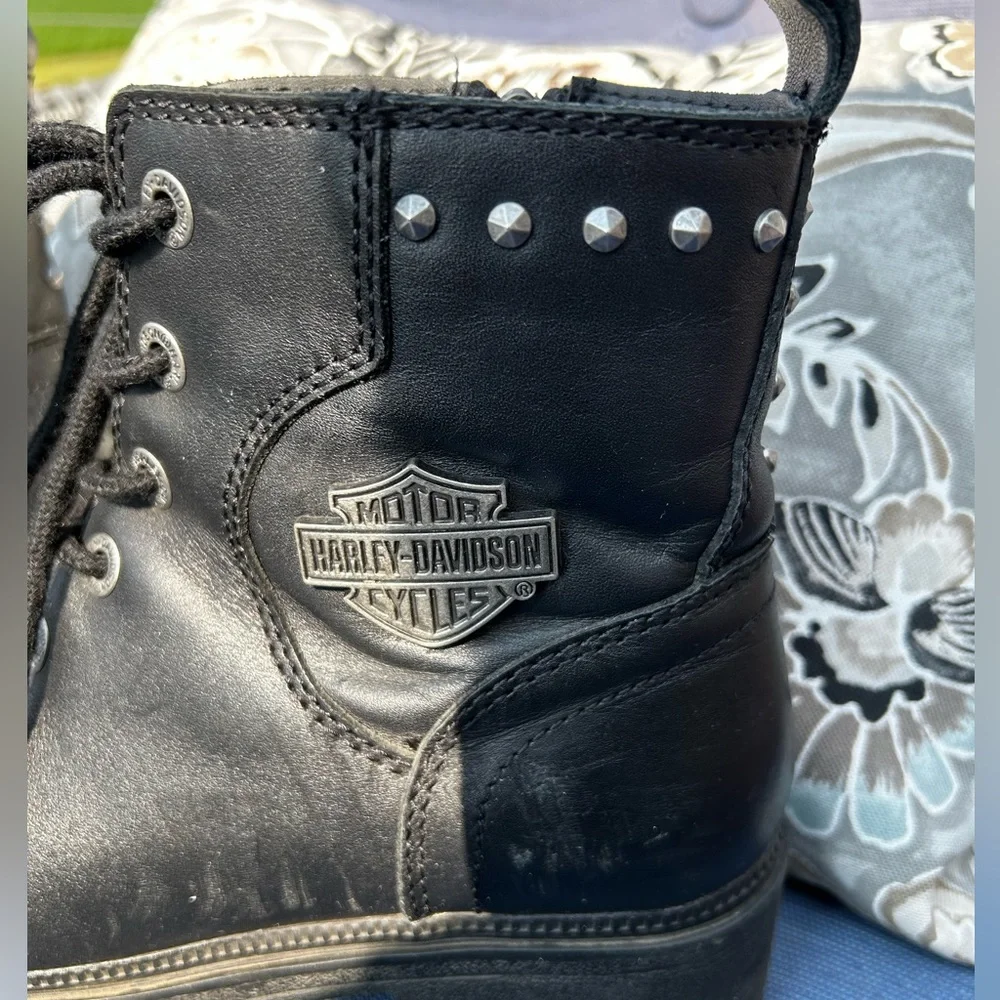 Harley Davidson woman’s riding black boots with zip up side/tie up middle. S:7.5 - Picture 8 of 12